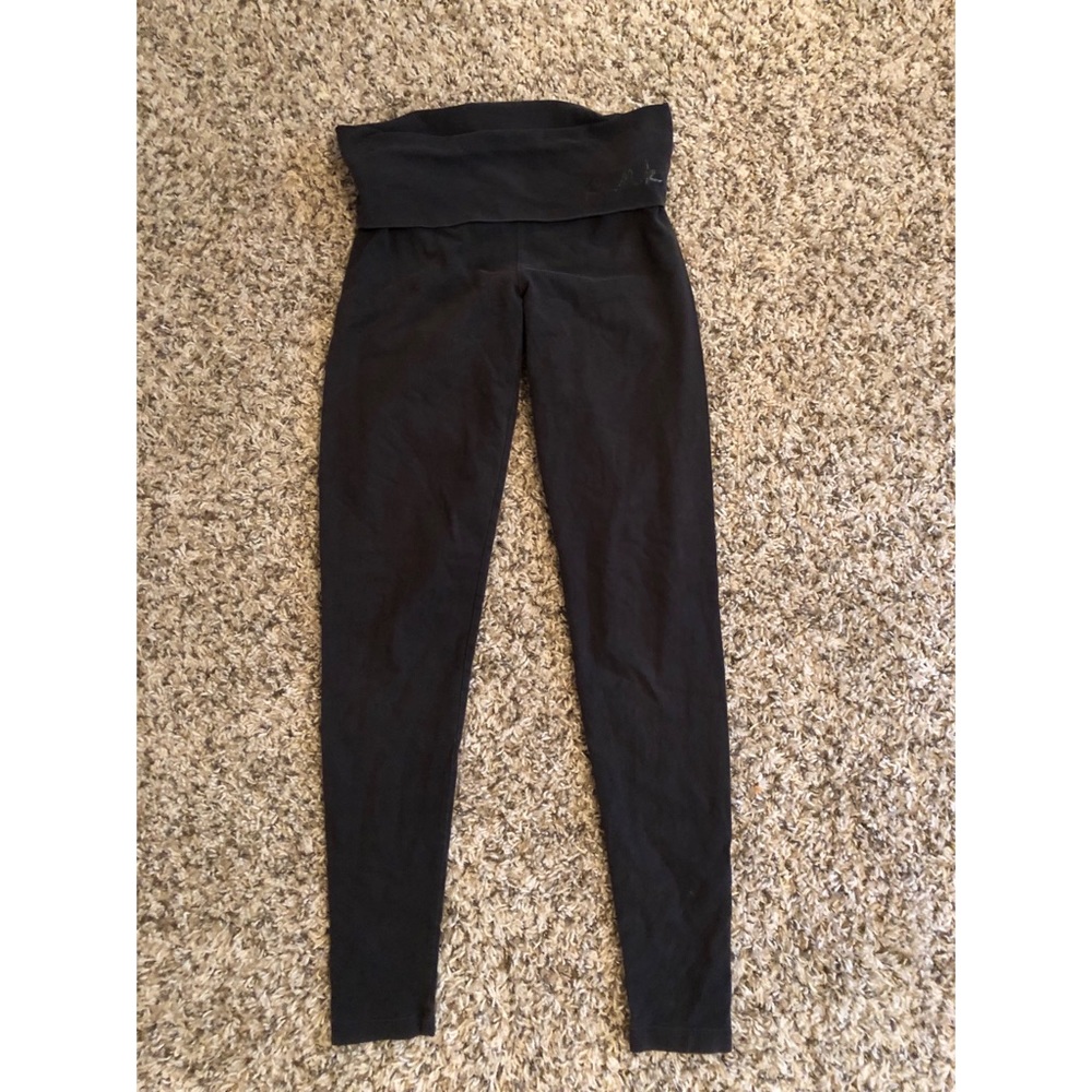 Black VS PINK Yoga Leggings